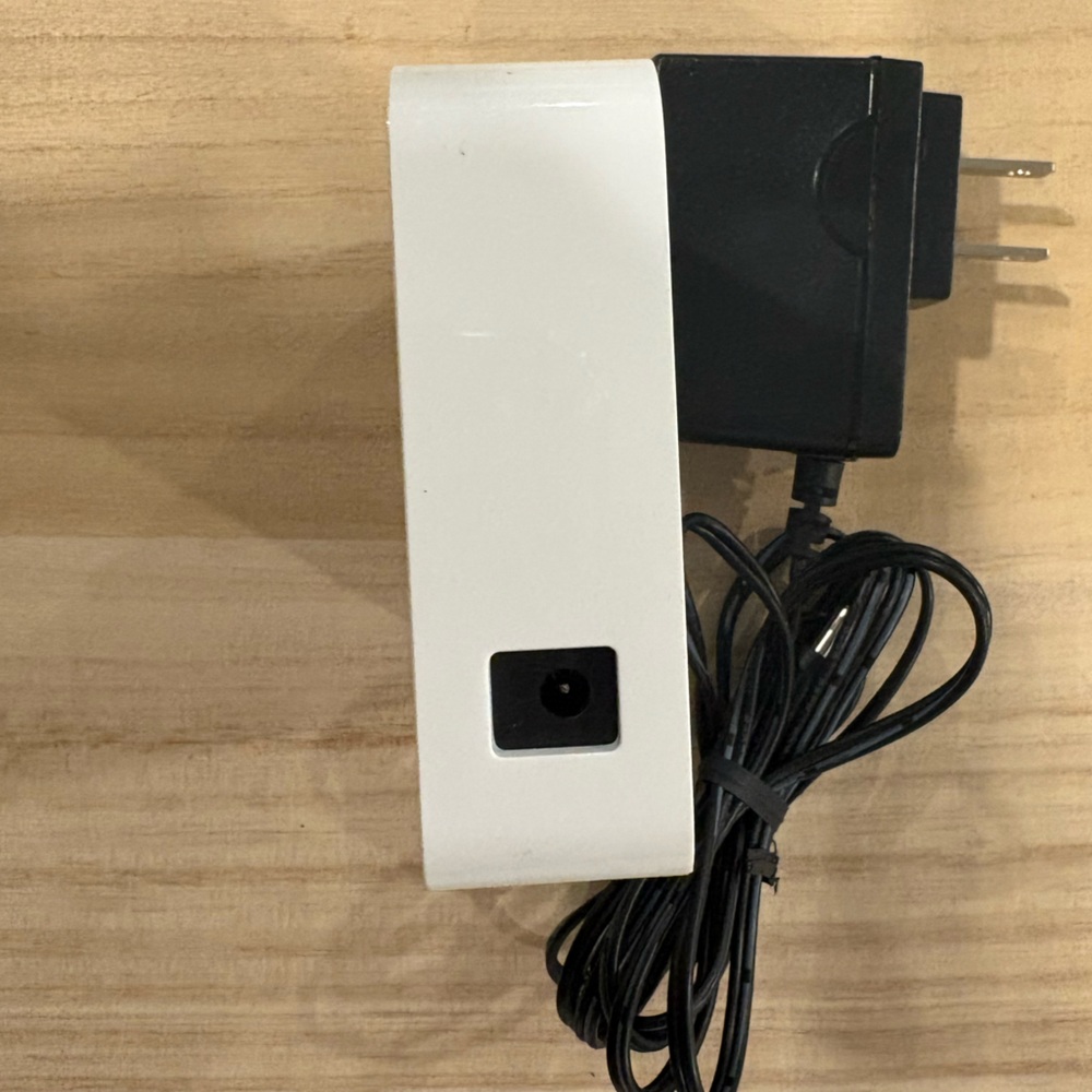 TP-Link Desk 5-Port Switch Model TL-SF1005D - Picture 5 of 5